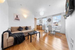 Deluxe Clapham 2 Bed 2 Bath Apartment, 10 mins from Oxford Circus
